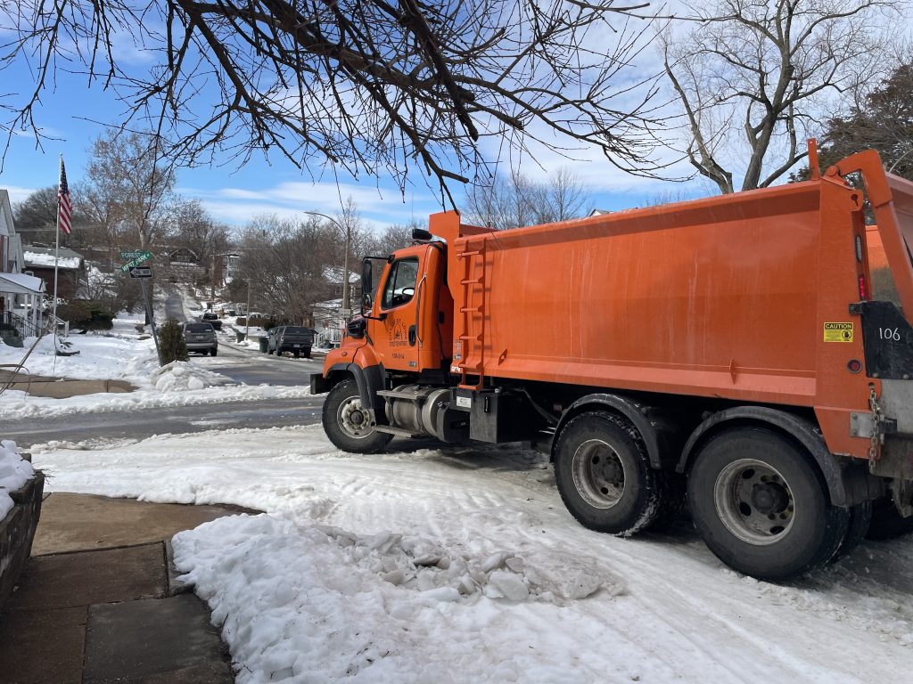 Residentes de la Ciudad de St. Louis molestos con la Alcaldía por respuesta a la tormenta de nieve 1