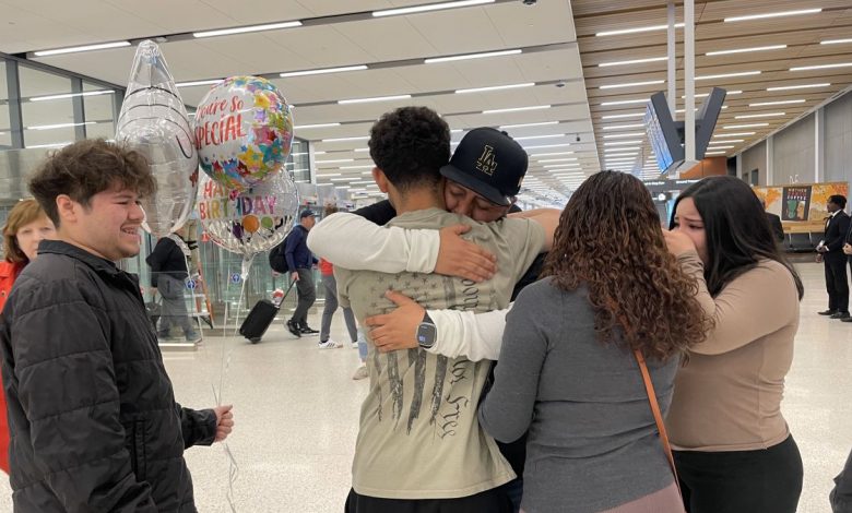 Soñador de Kansas regresa a EE.UU. tras ser deportado erróneamente a México 1