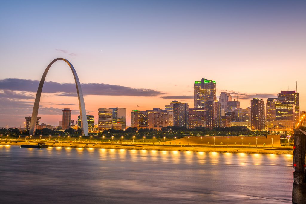 Kansas City y St. Louis Lideran Oportunidades Laborales Para Latinos en Missouri 2