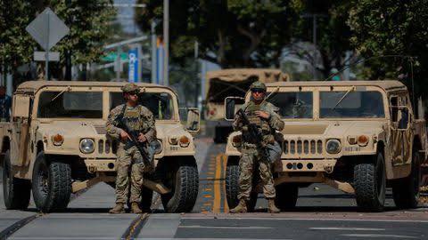 Chicago bajo asedio: Cientos de agentes federales y posible despliegue de la Guardia Nacional amenazan la ciudad santuario 3
