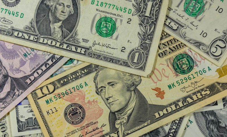 21 estados aumentan el salario mínimo en 2026 mientras Missouri se mantiene en la tasa federal 1