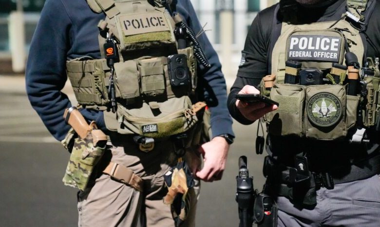 Más de 60 departamentos de policía en Missouri se unen a ICE para deportar inmigrantes 1