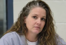 Christa Gail Pike sobrevivió dos dosis de pentabarbitol durante su ejecución el Jueves y ahora lucha por vivir en un hospital - Gobernador de Tennessee cancela otras ejecuciones.